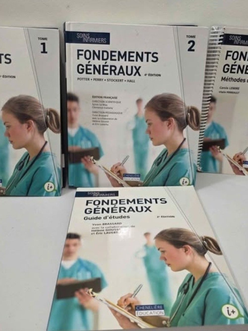 Soins Infirmiers: Fondements Généraux 4e Édition, Livres Complets, Code Inclus